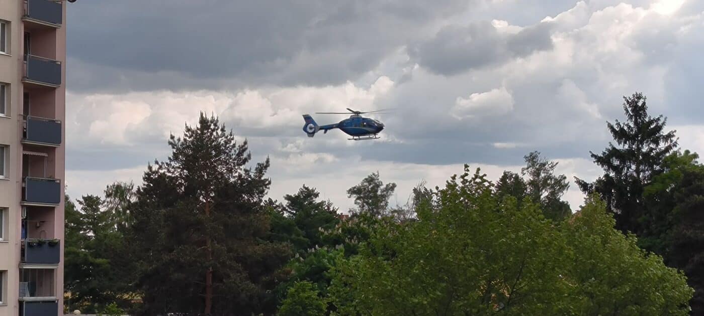 Pro dítě letěl do Mladé Boleslavi vrtulník. Foto: Michal Jeřábek