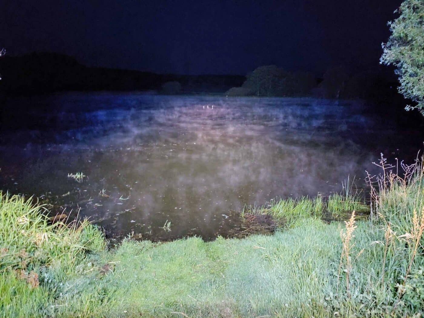 Auto sjelo do Nového rybníka u Miřetic. Foto: HZS