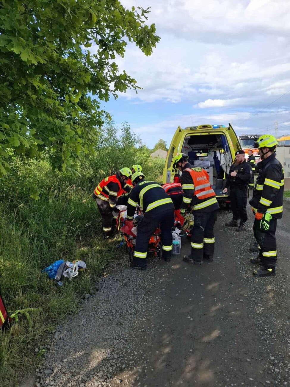 V Drahotuších u Hranic srazil vlak člověka. Foto: HZS