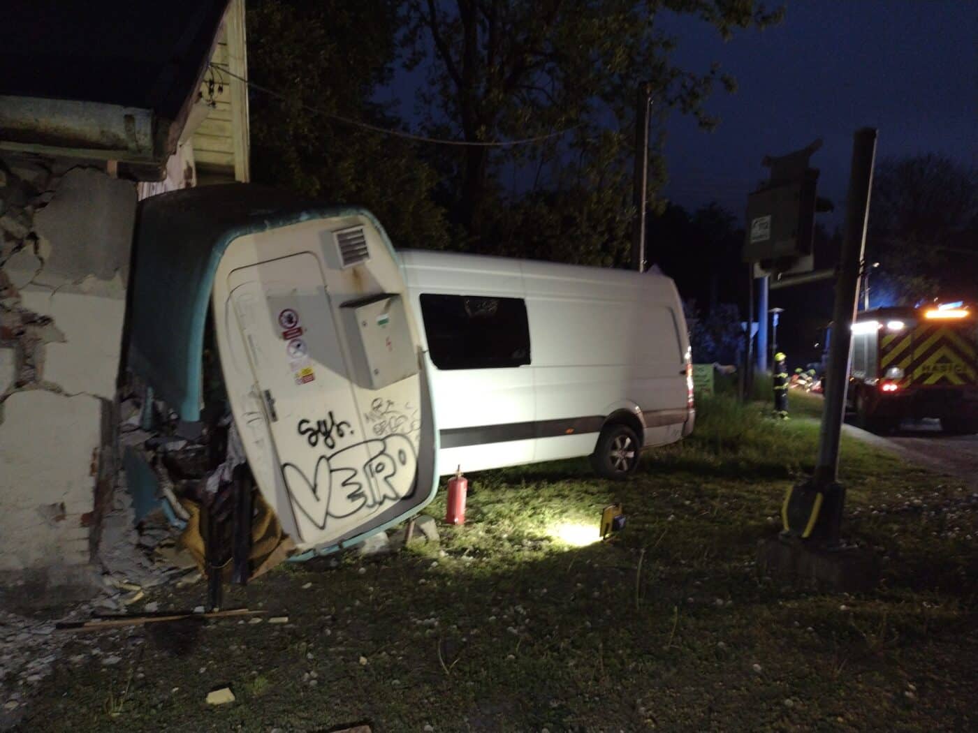 Nehoda v Březinkách - Nectavě. Foto: HZS