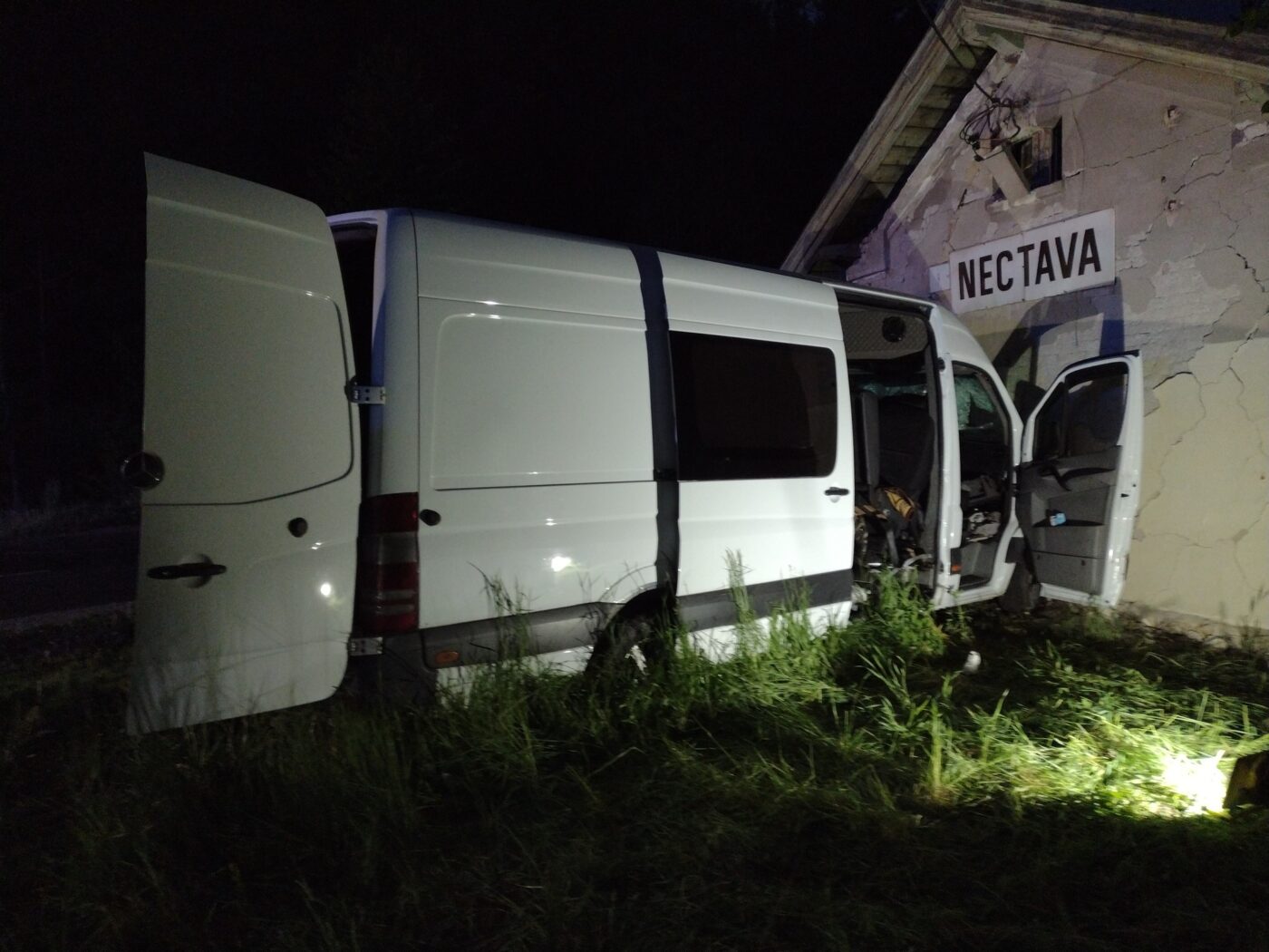 Nehoda v Březinkách - Nectavě. Foto: HZS