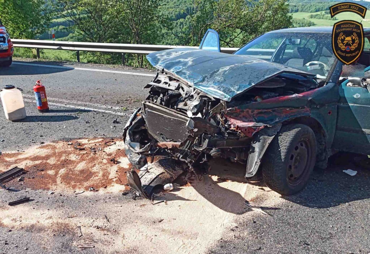 Nehoda u Starého Hrozenkova. Foto: HZS