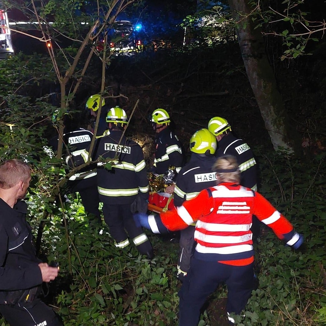 Zásah probíhal v nepřístupném terénu Kokořínského dolu.