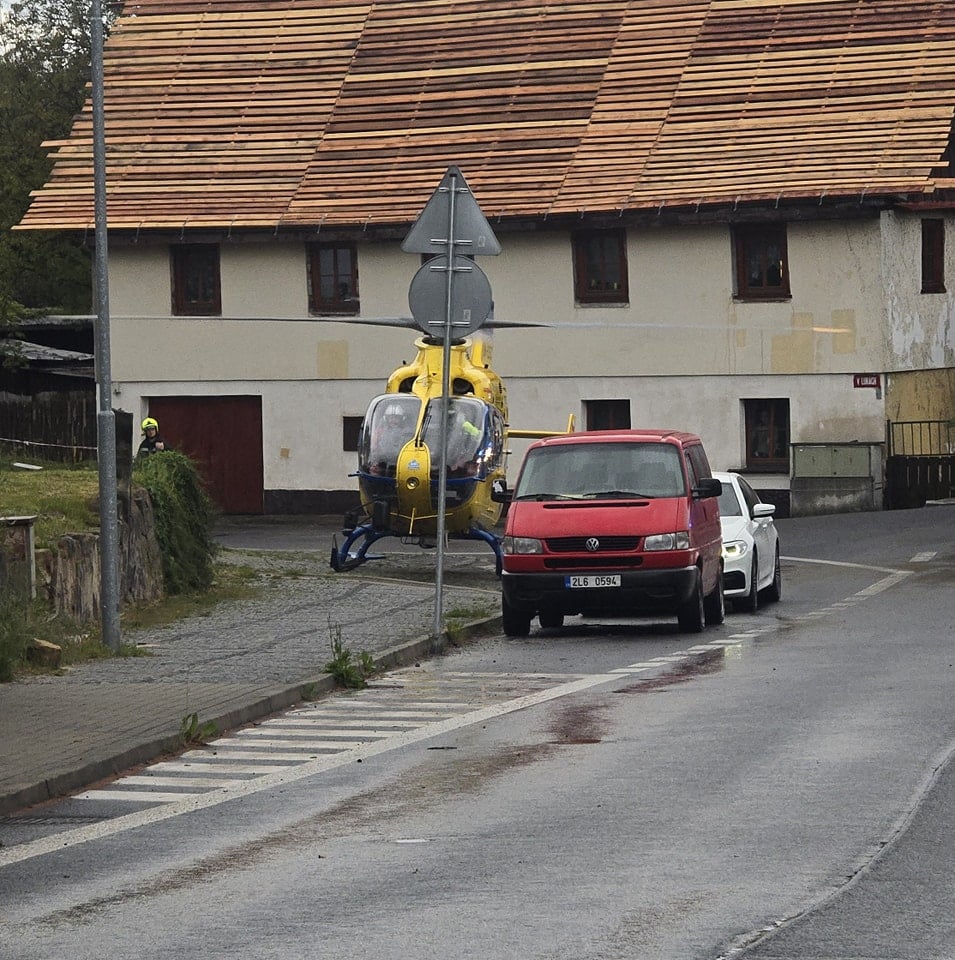 Nehoda dodávky v Mimoni pod Letnou. Foto: HZS