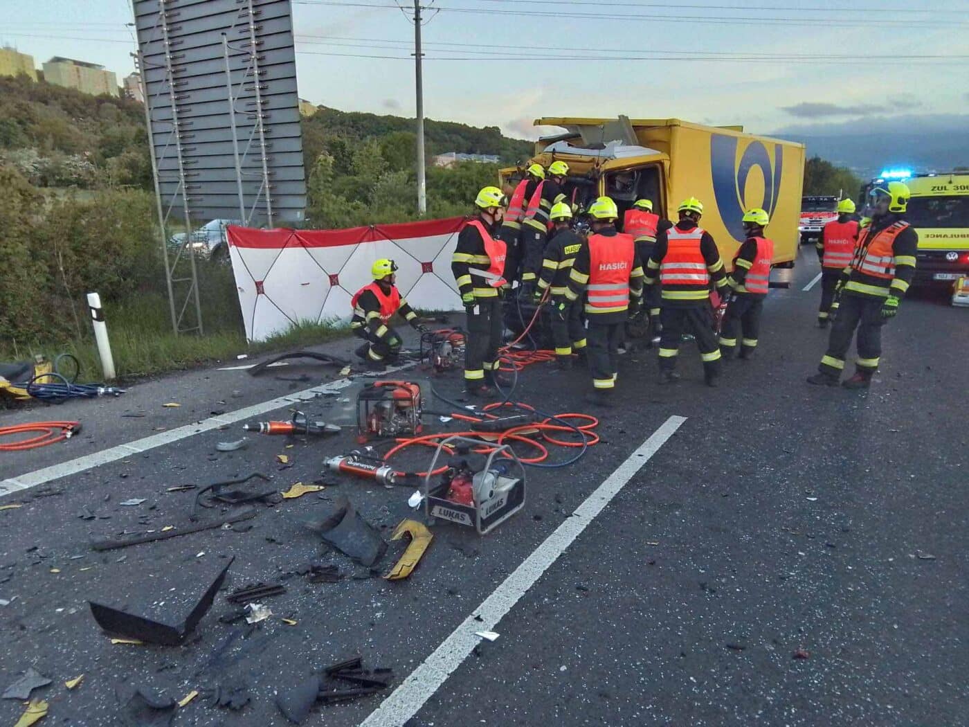 Vážná nehoda v Teplicích. Foto: HZS