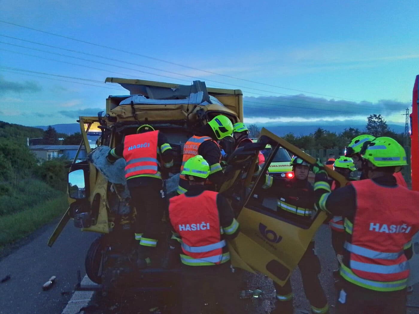 Vážná nehoda v Teplicích. Foto: HZS