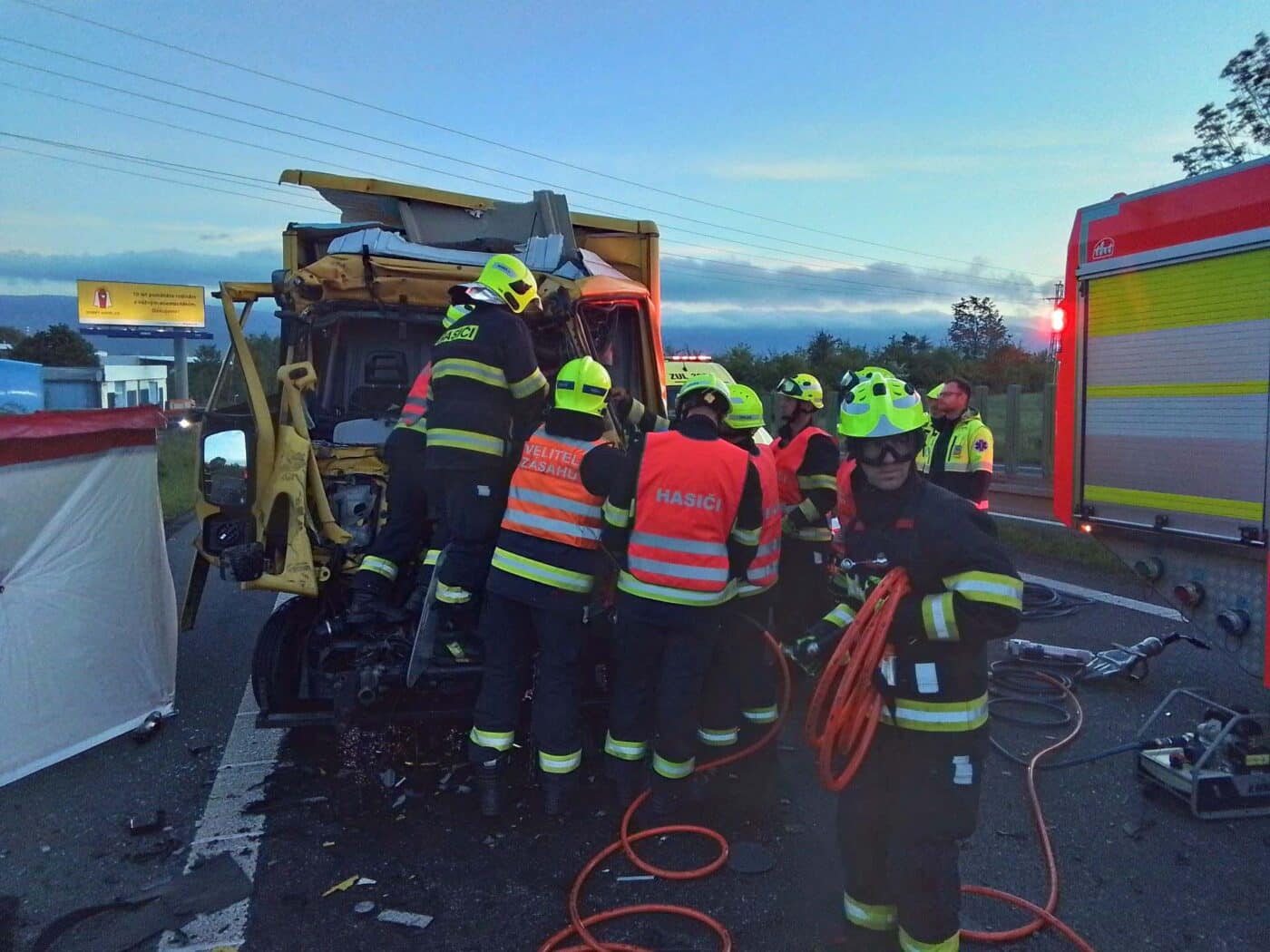 Vážná nehoda v Teplicích. Foto: HZS