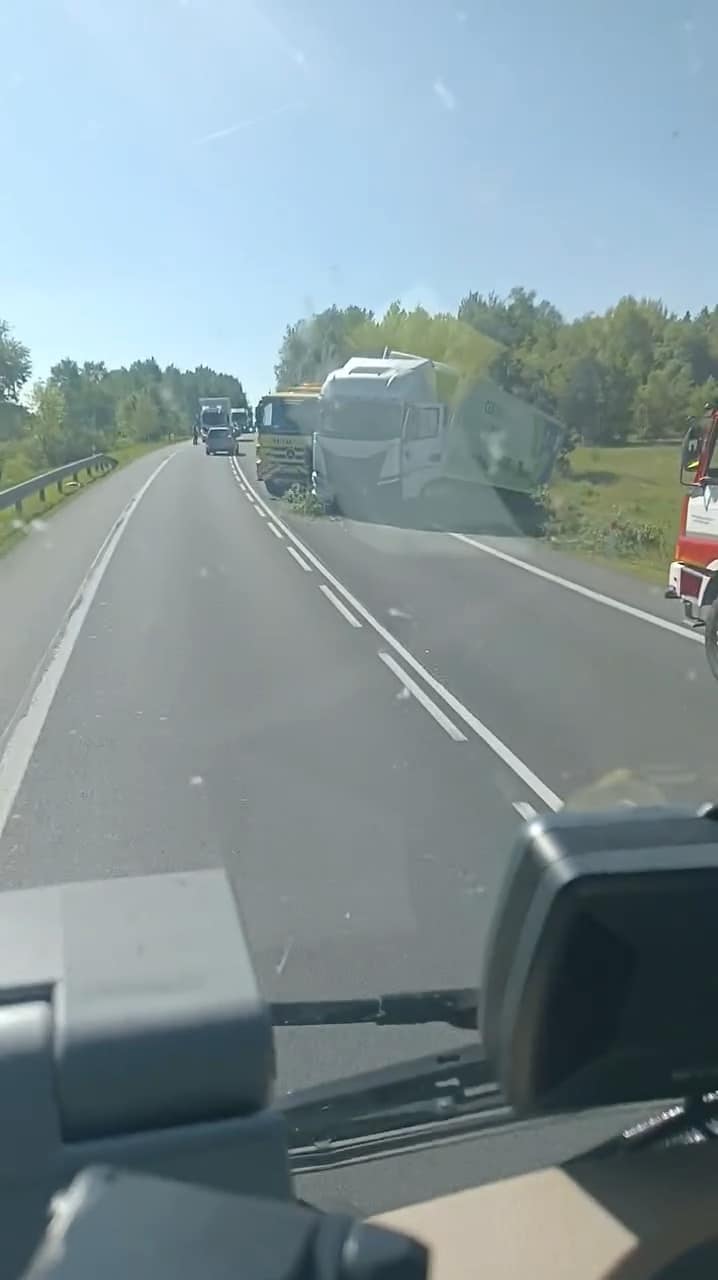 Nehoda kamionu u Staré Vody. Video: Jaroslav Liška