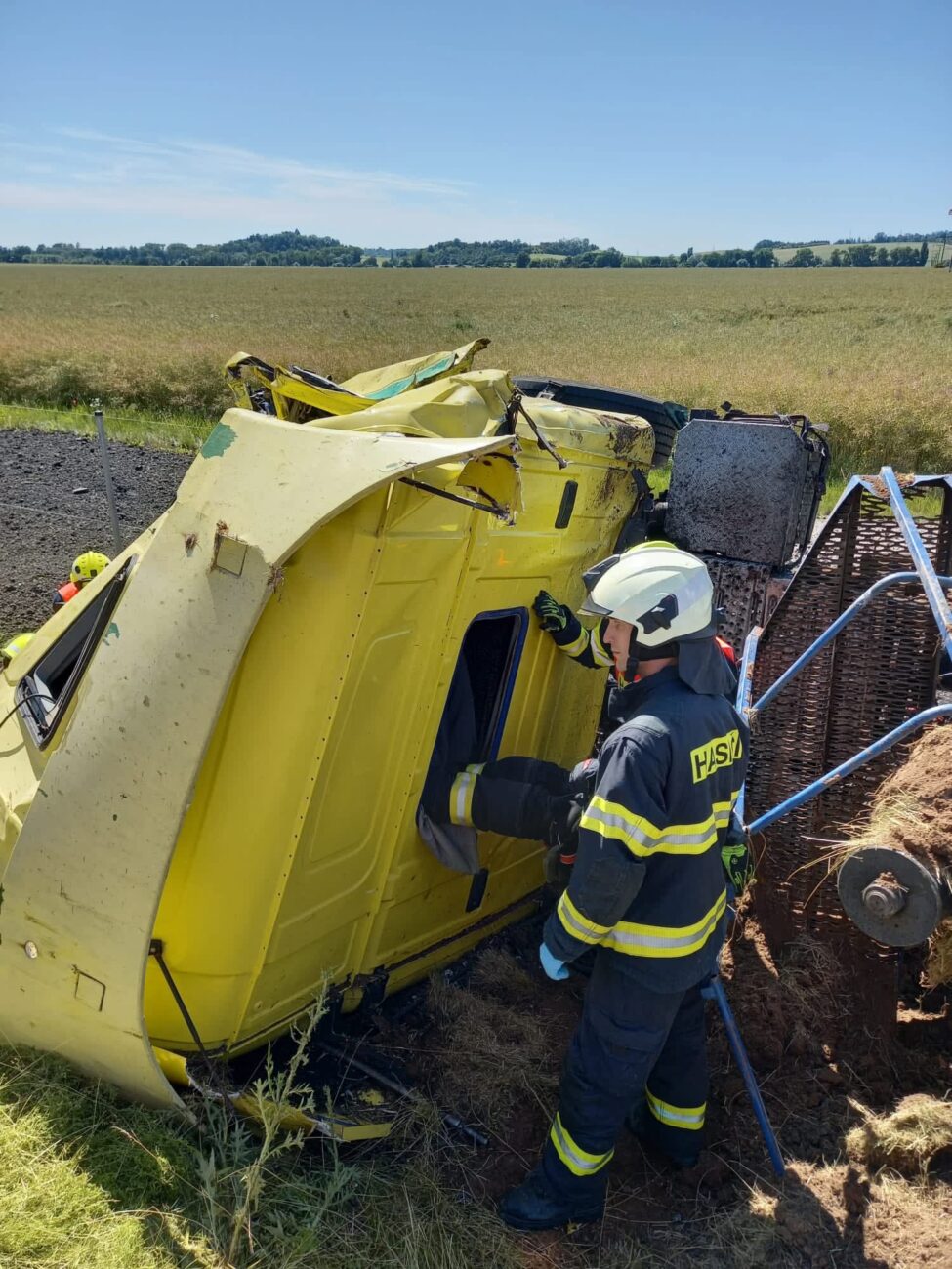 Tragická nehoda na D11 u Černožic. Foto: HZS