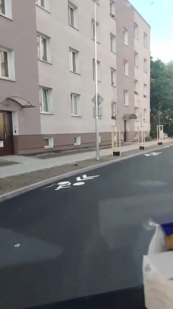 VIDEO: Průjezd Nemocniční ulicí v Mělníku pohledem řidiče autobusu.