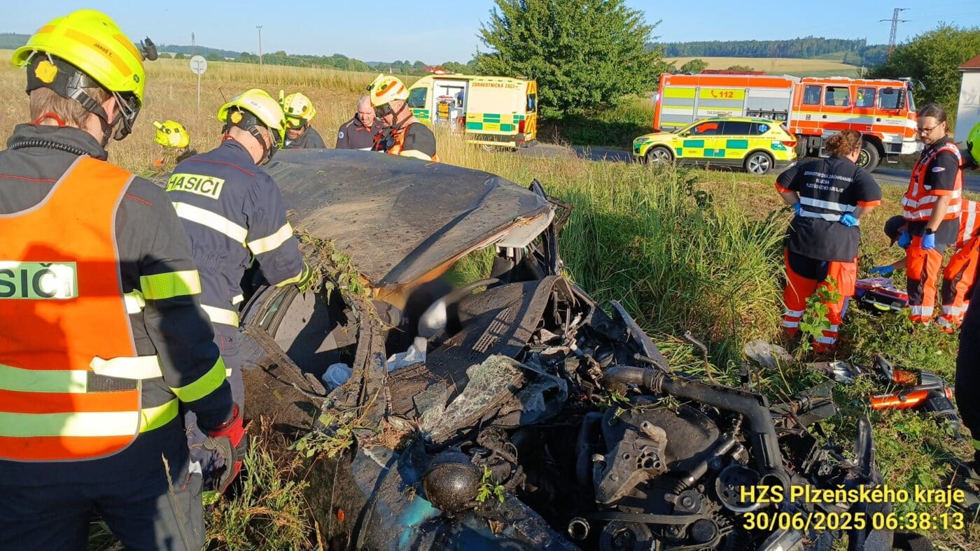 Nehoda na přejezdu v Blovicích. Foto: HZS
