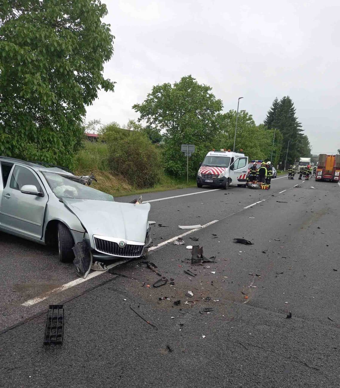 Vážná nehoda v obci Ohařice na Jičínsku. Foto: HZS