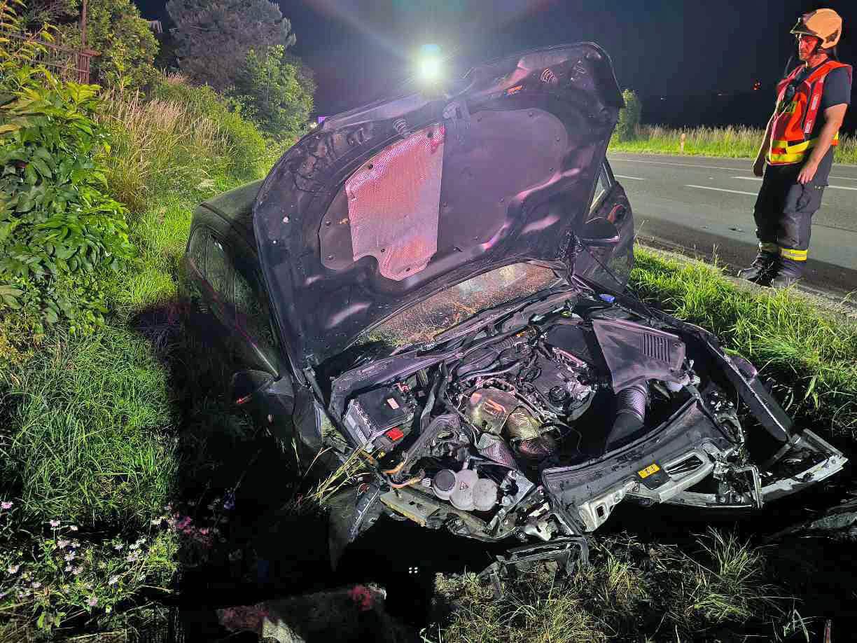 Tragická nehoda u Rozběřice. Foto: HZS