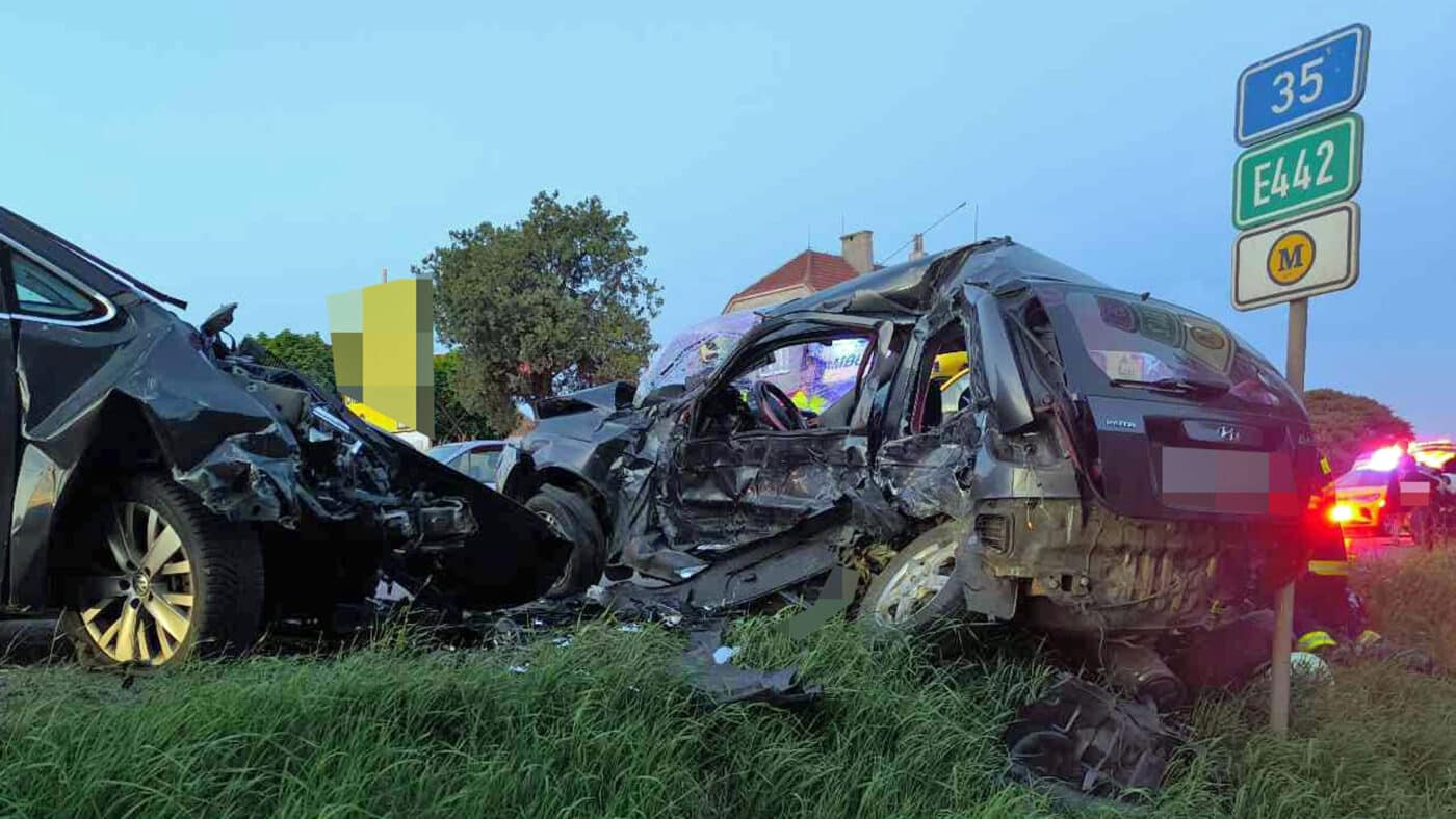 Tragická nehoda u Rozběřice. Foto: HZS