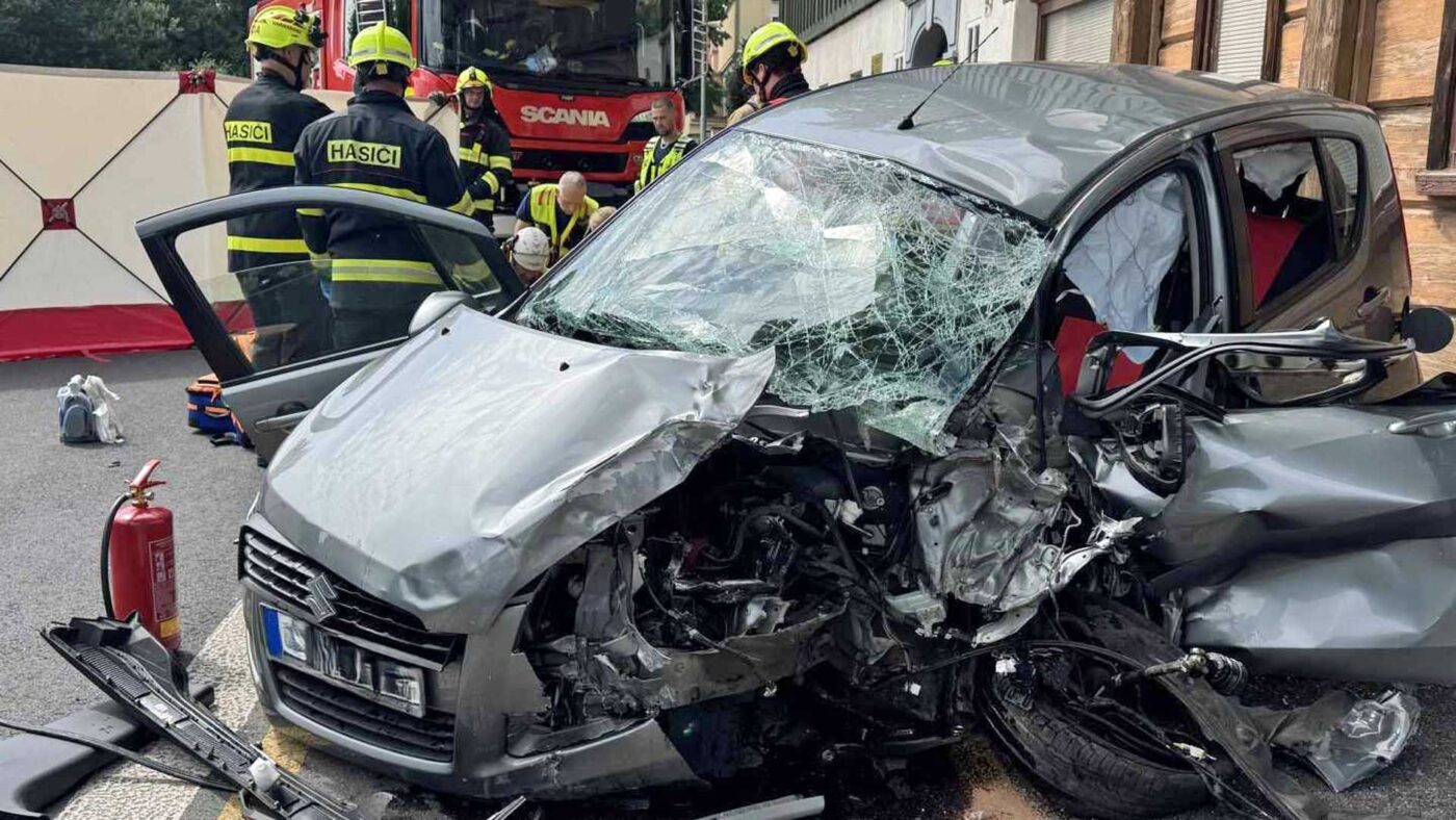 Tragická nehoda ve Varnsdorfu. Foto: HZS