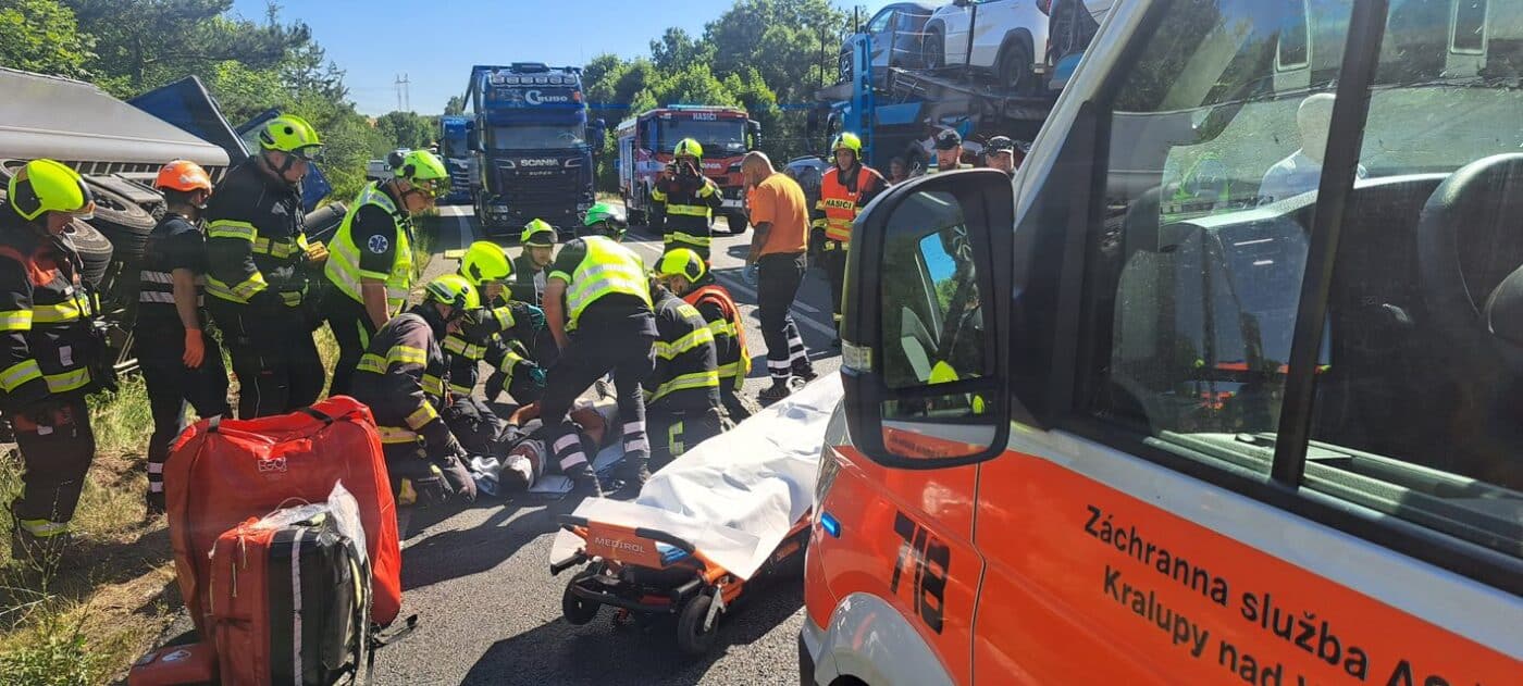 Vážná nehoda u Nové Vsi. Foto: HZS