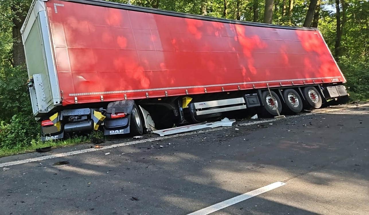 Tragická nehoda mezi Kopčany a Adamovem.