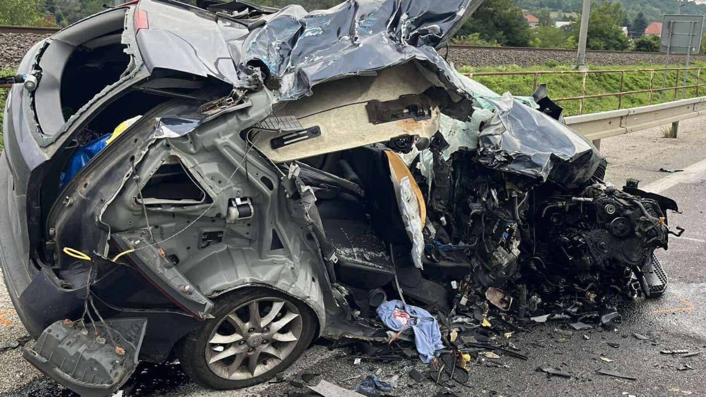 Vážná nehoda u obce Kostolná – Záriečie. Foto: PSR