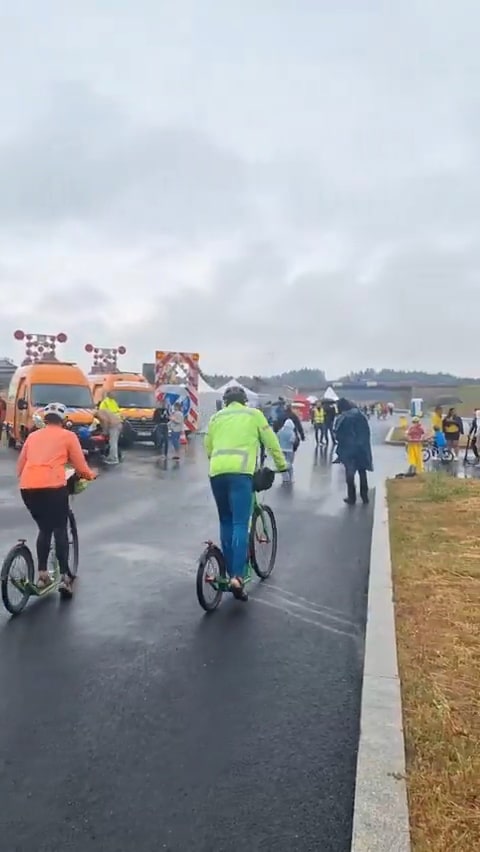 VIDEO: Lidé se přišli podívat na obchvat Nové Paky. Autor: ŘSD