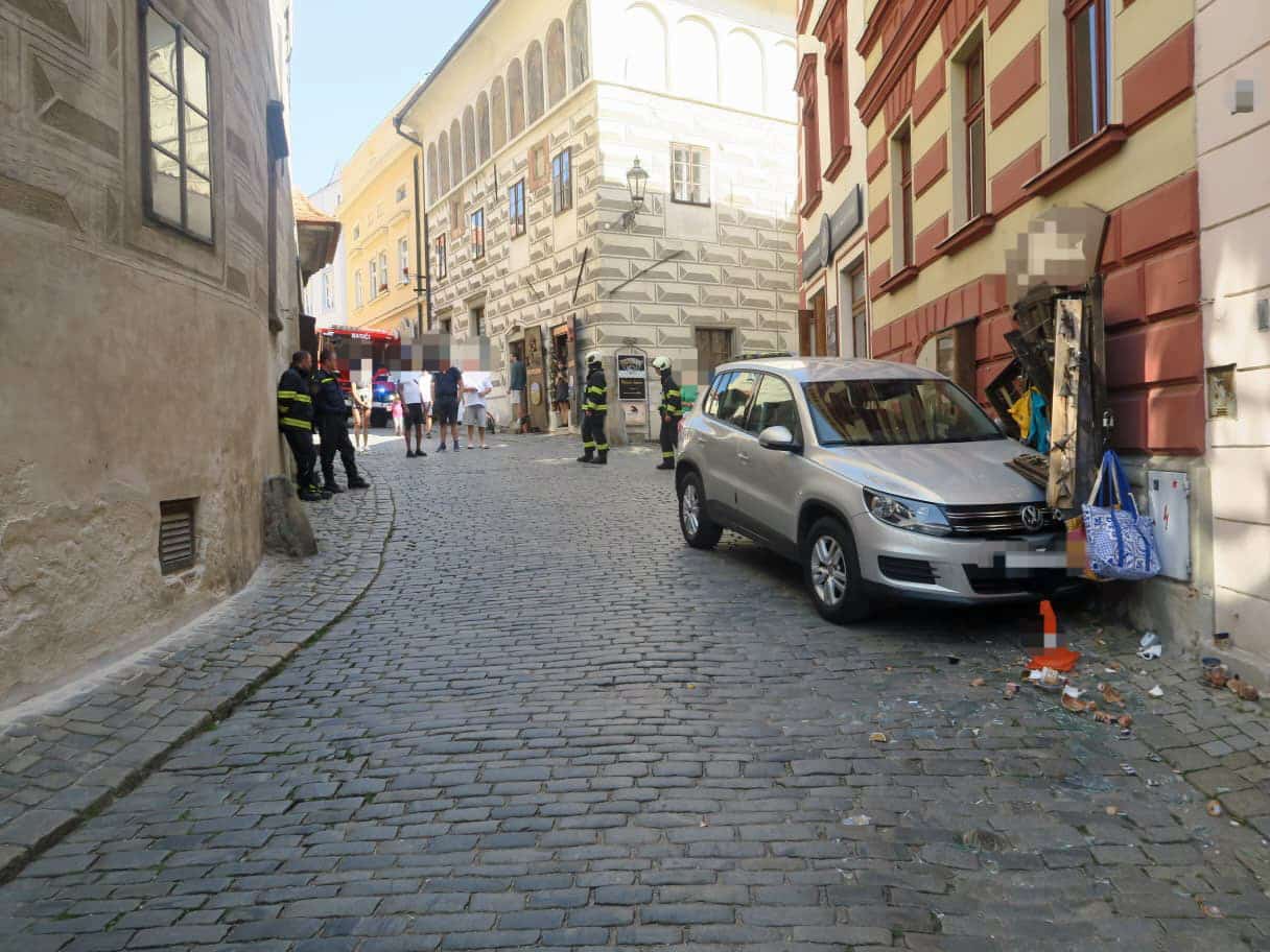 Nehoda v Českém Krumlově. Foto: PČR