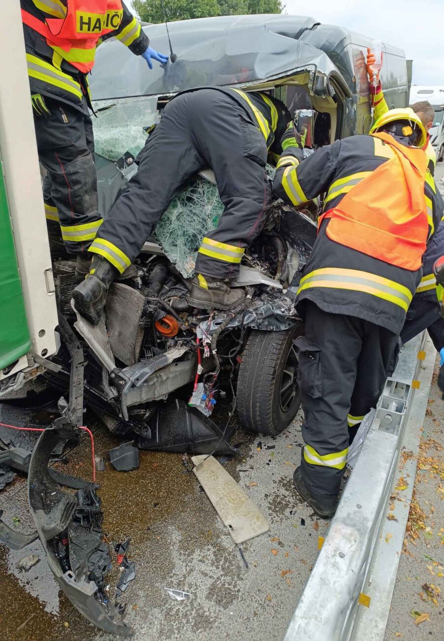 Tragická nehoda na dálnici D5. Foto: HZS