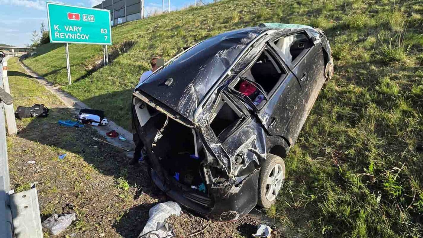 Nehoda na dálnici D6 u Nového Strašecí.