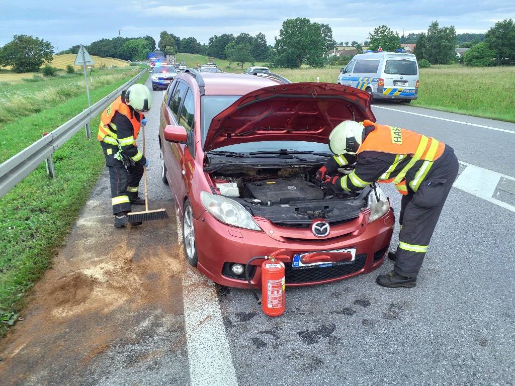 Nehoda dvou aut u Radčic.