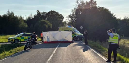 Tragická nehoda motorkářky u Čertoviny. Foto: PČR
