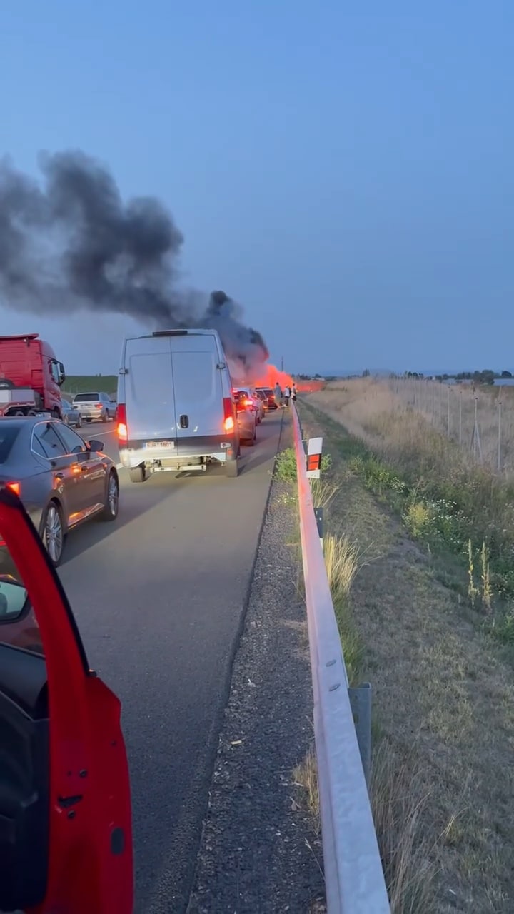 VIDEO: Požár cisterny na dálnici D11. Zdroj: Pavel Šedivý