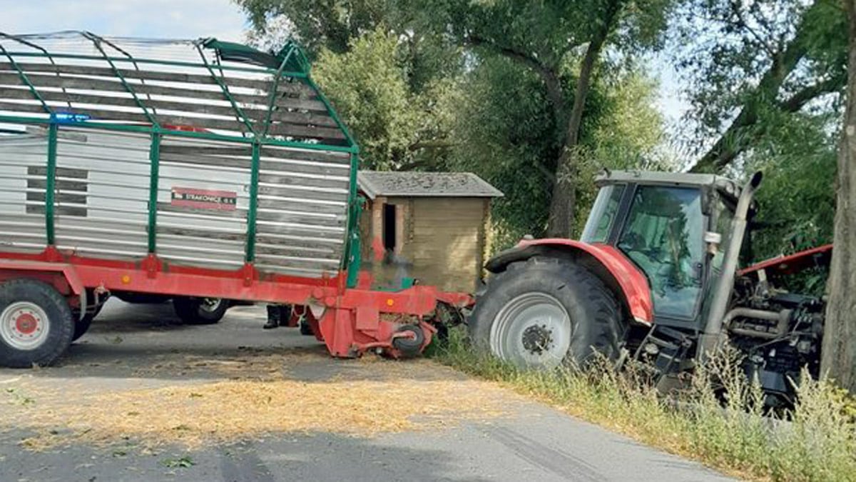 Nehoda traktoru v Tušovicích. Foto: HZS