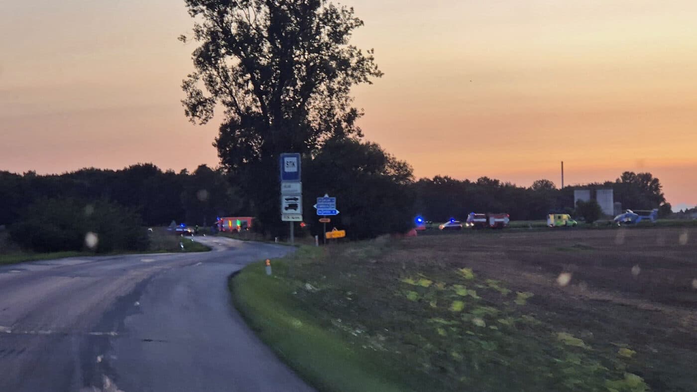 Tragická nehoda u Tišic na Mělnicku.