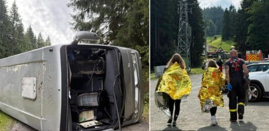 Nehoda autobusu ve Starých Hamrech si vyžádala desítky zraněných.