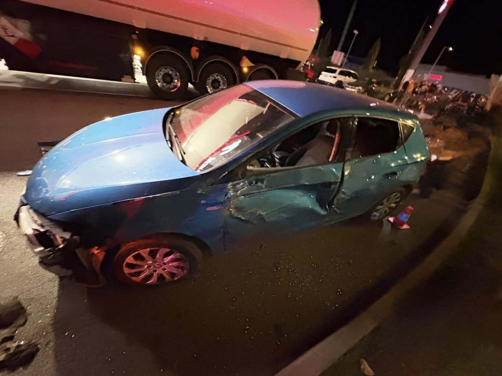 Nehoda na benzince v Opavě. Foto: FB/Kde stojí švestky Opava