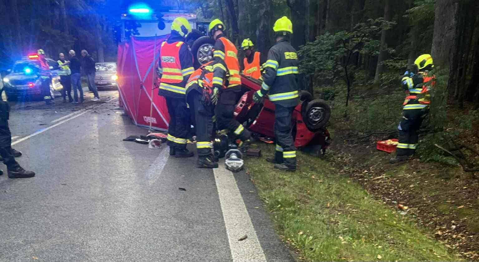 Tragická nehoda u Třeboně. Foto: HZS