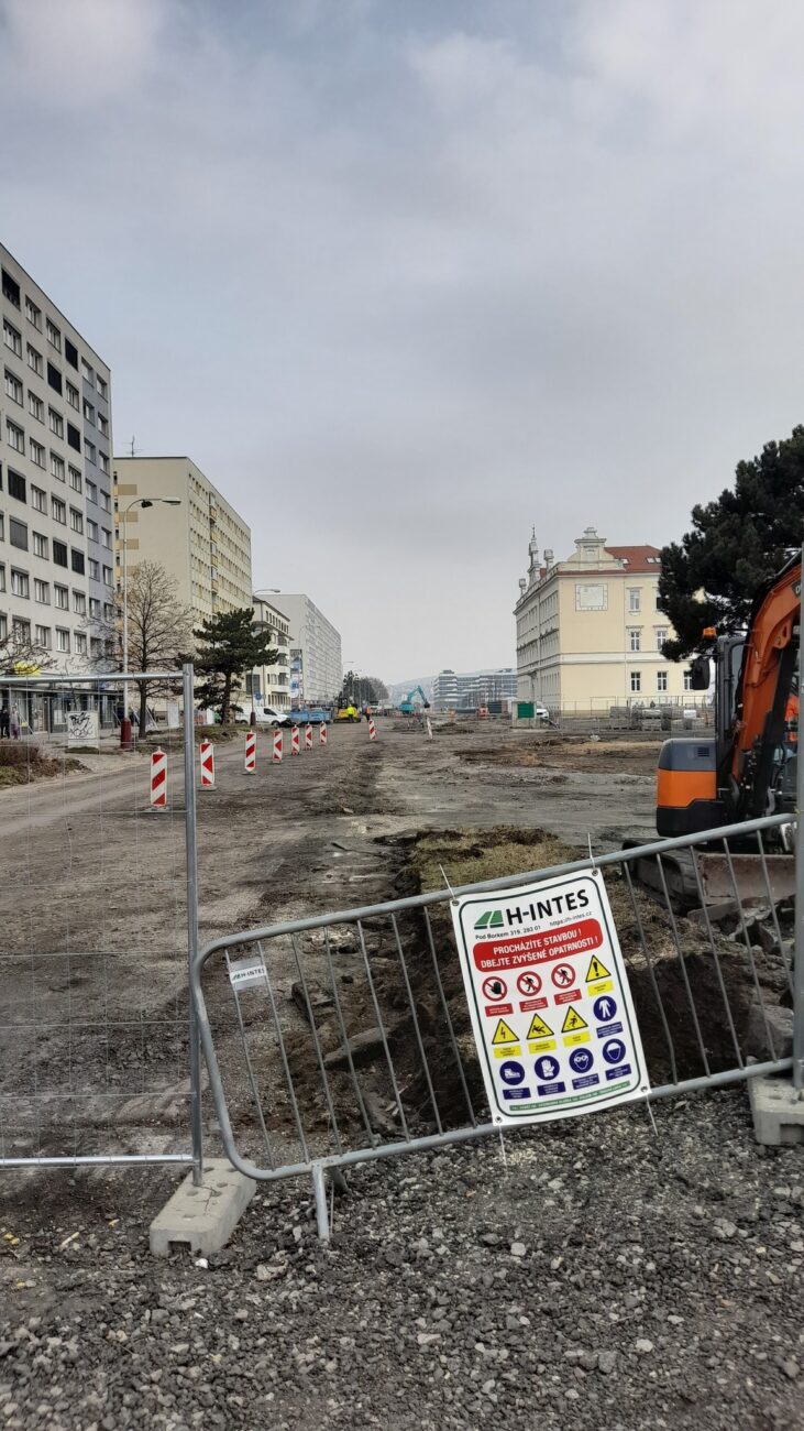 Takto ulice V. Klementa vypadala ještě letos na jaře. Foto: P. Sezemský