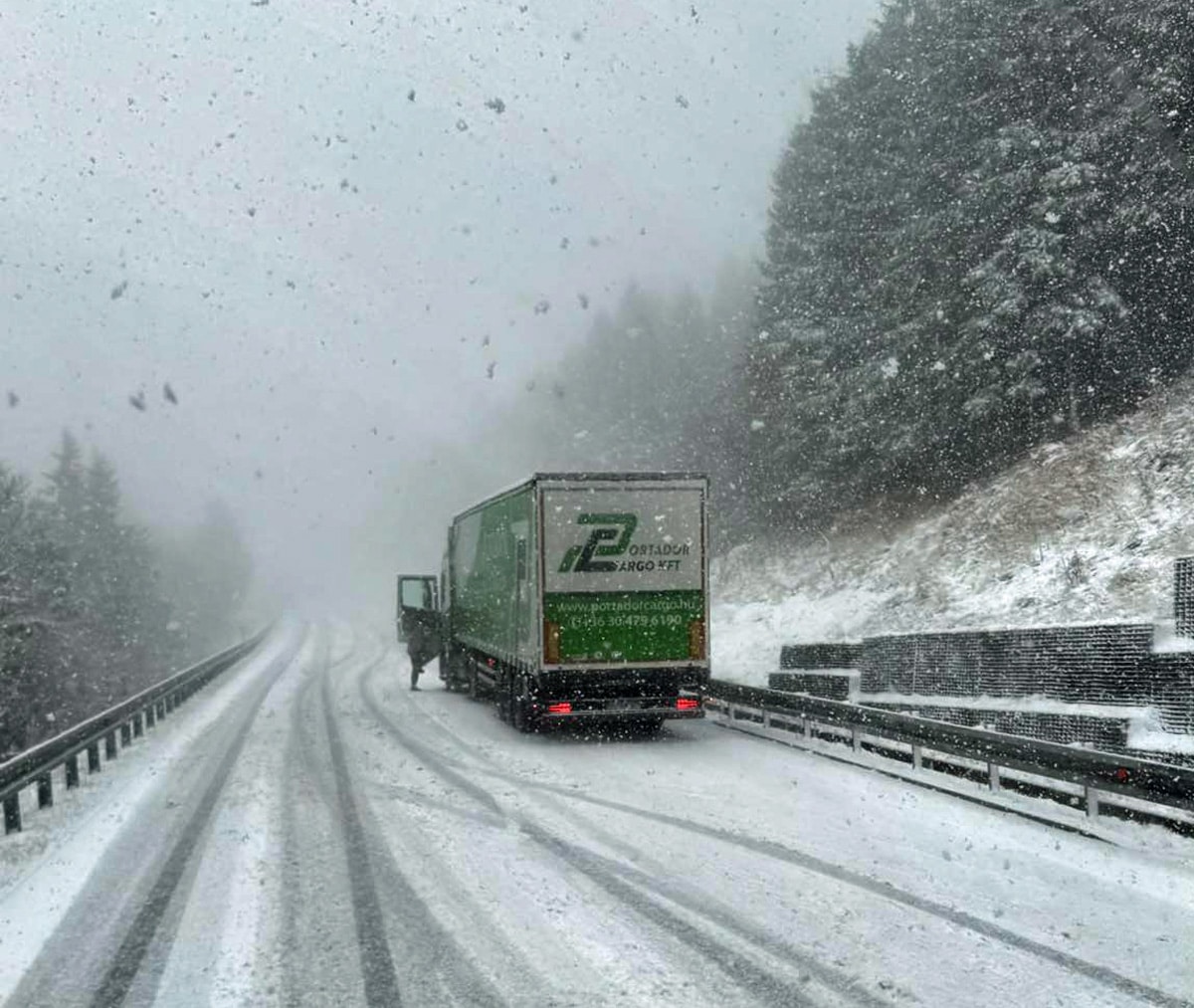 Sněhová kalamita na Červenohorském sedle. Foto: Jaroslav Lukáš
