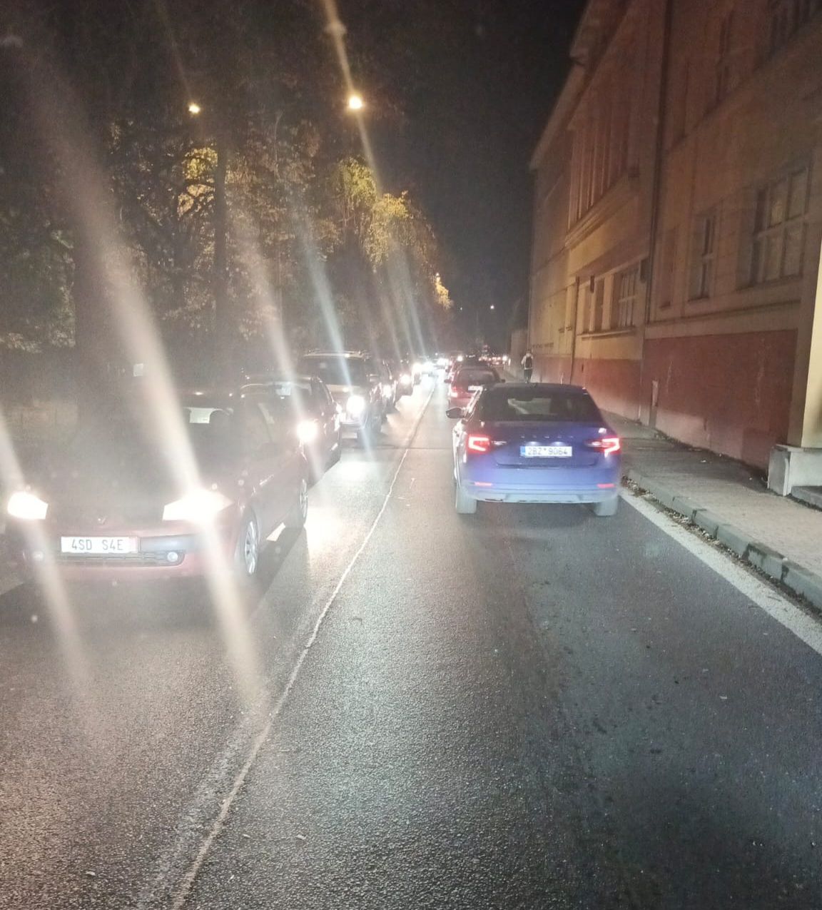 Středeční kolaps dopravy v Mělníku. Foto: FB/Doprava Mělník a okolí