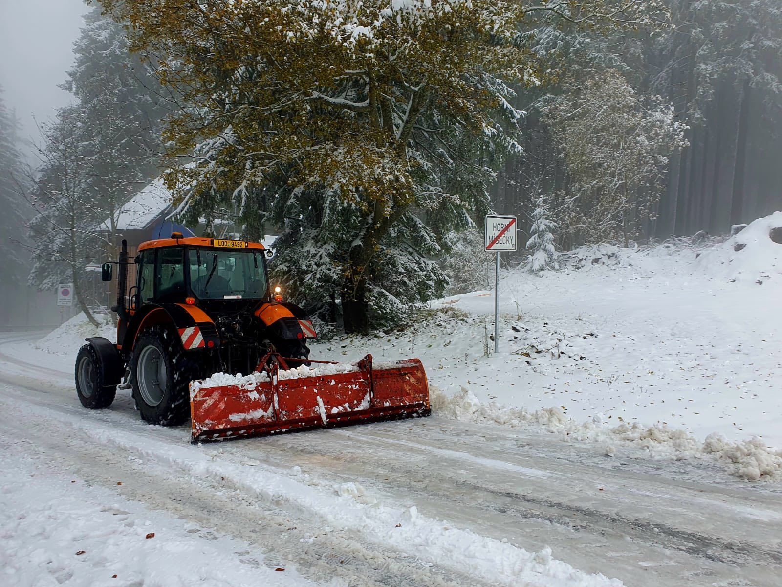 Cestáři vyjeli na Horní Mísečky. Foto: Silnice LK