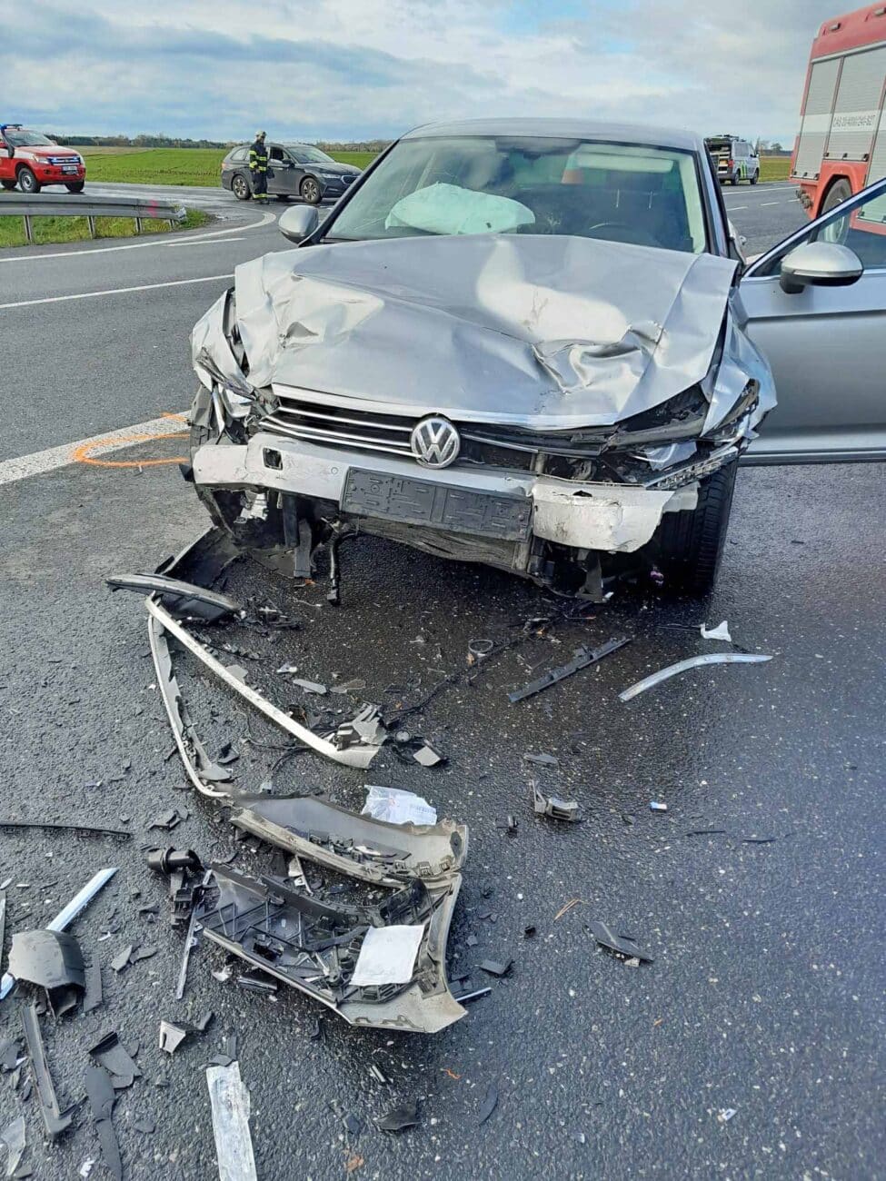 Nehoda u Poděbrad. Foto: HZS