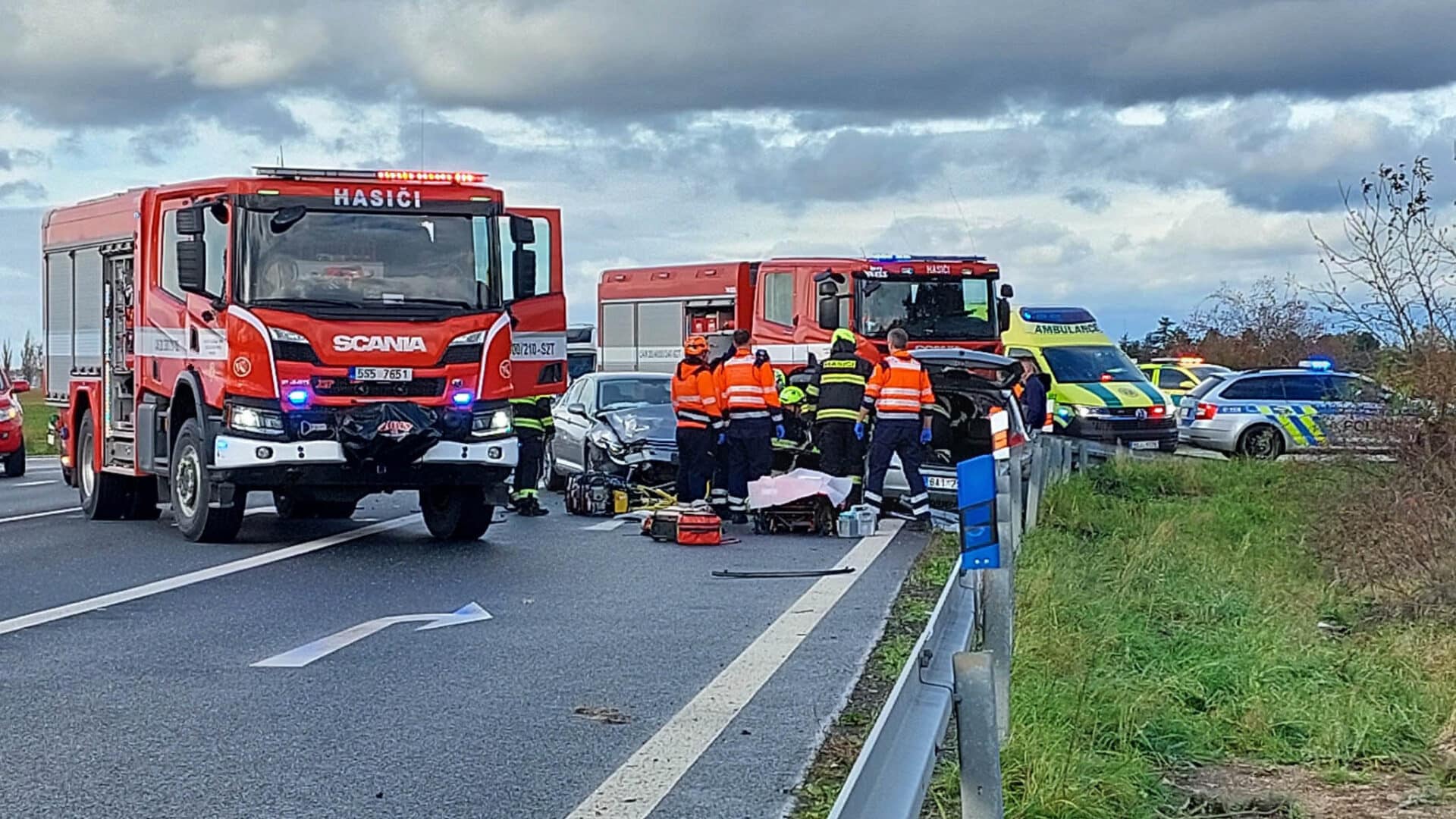 Nehoda u Poděbrad. Zdroj: Luděk Hněvsa