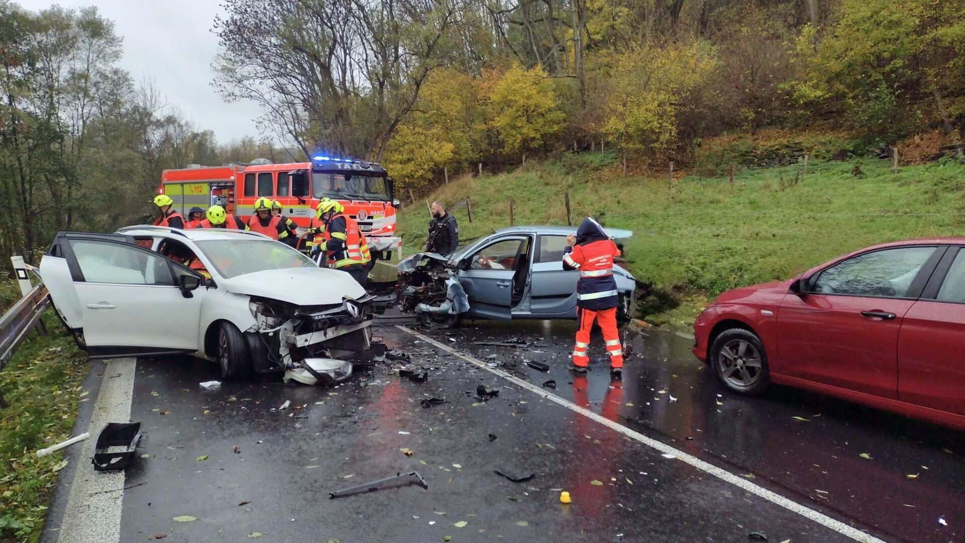Vážná nehoda u Stráže nad Ohří. Foto: HZS