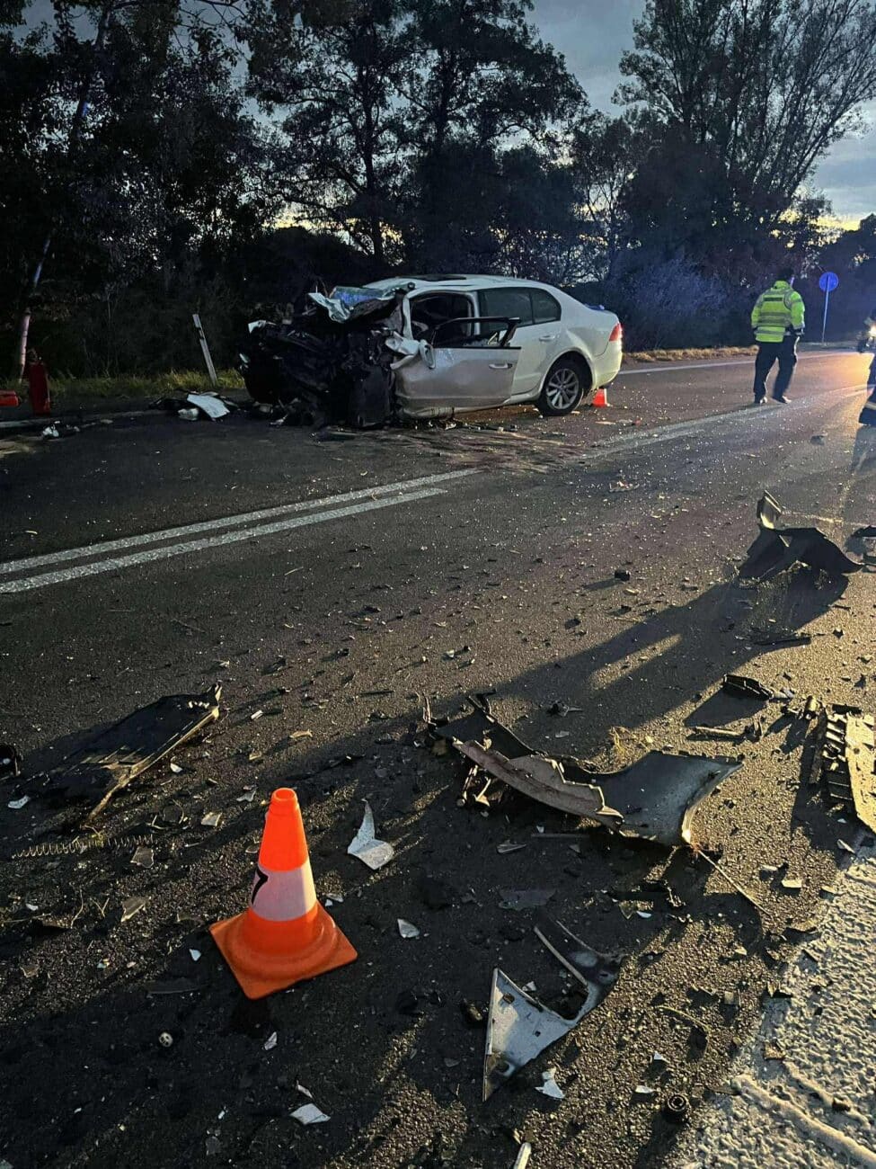 Tragická nehoda cisterny a auta u Třebechovic pod Orebem. Foto: HZS
