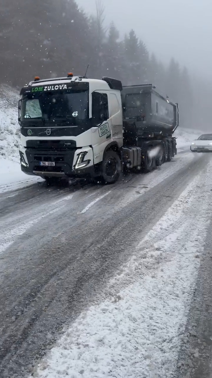 VIDEO: Sněhová kalamita na Červenohorském sedle. Video: Jaroslav Lukáš