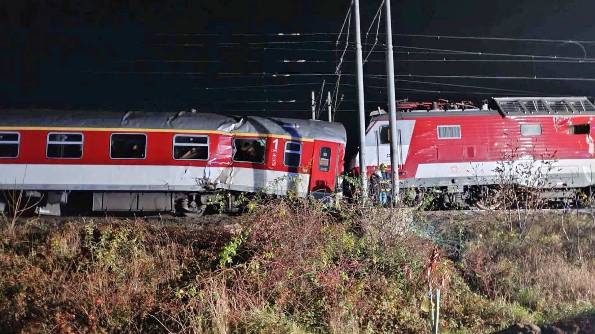 Nehoda vlaků u Pezinku. Foto: PSR