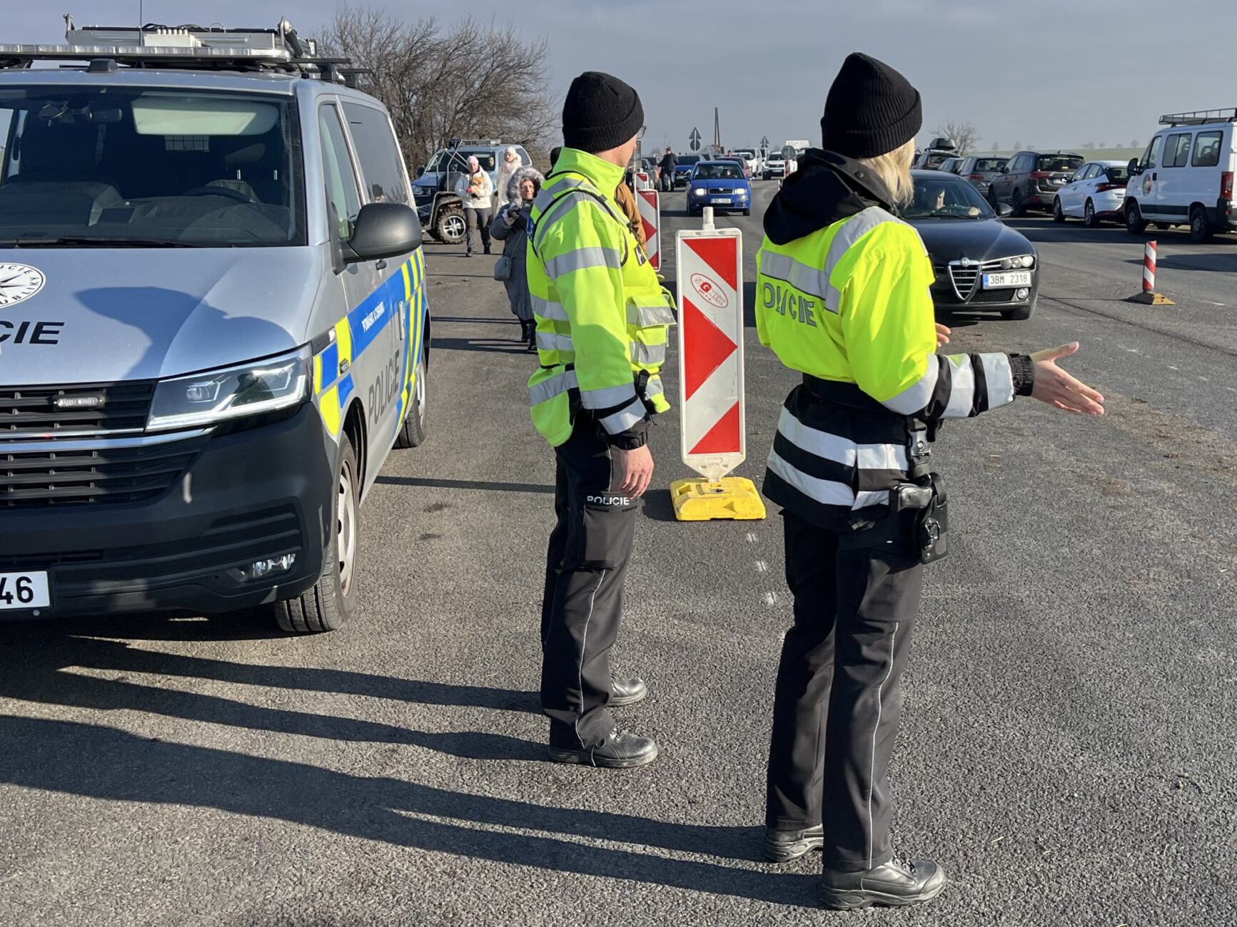 Policie koriguje dopravu u Slavkova u Brna. Foto: PČR 