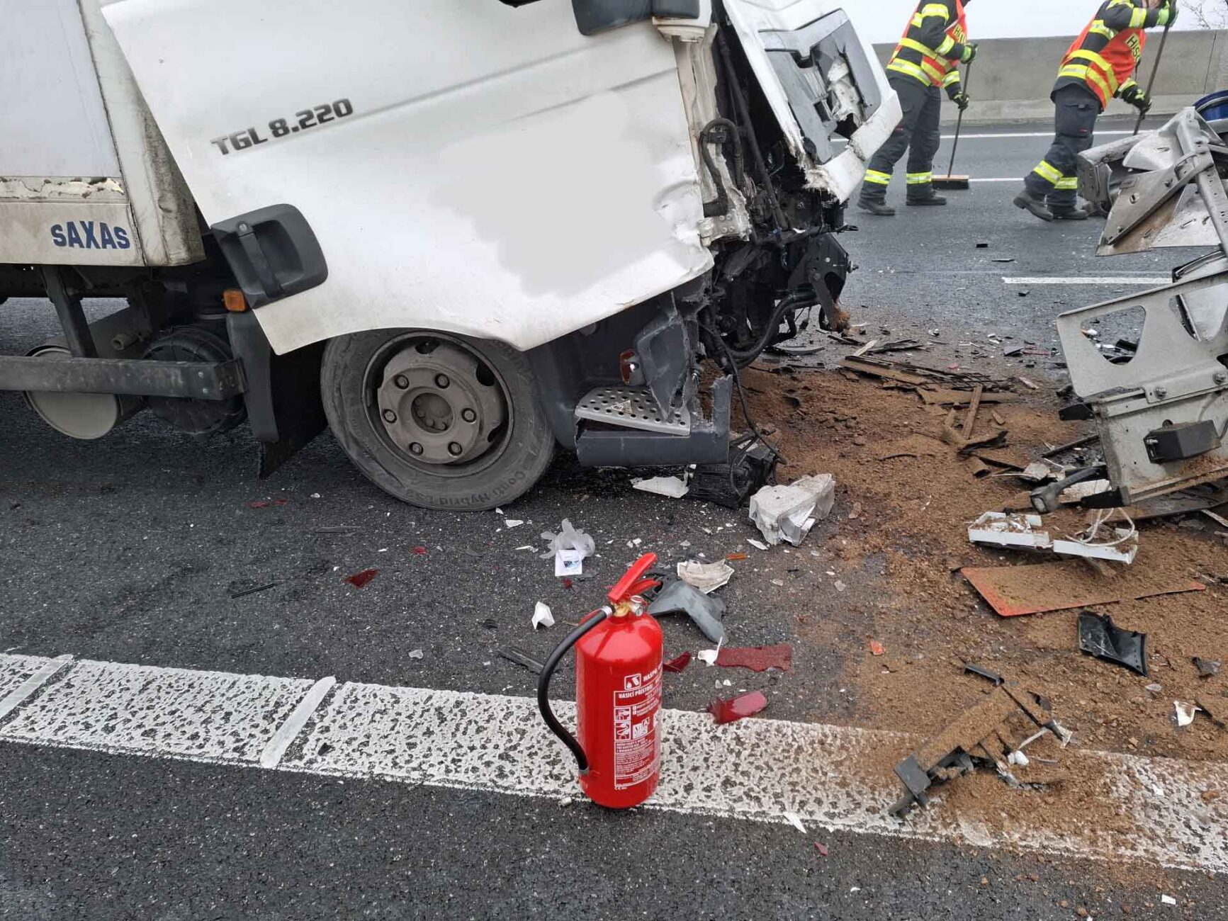 Vážná nehoda na dálnici D1 u Lipníku. Foto: HZS