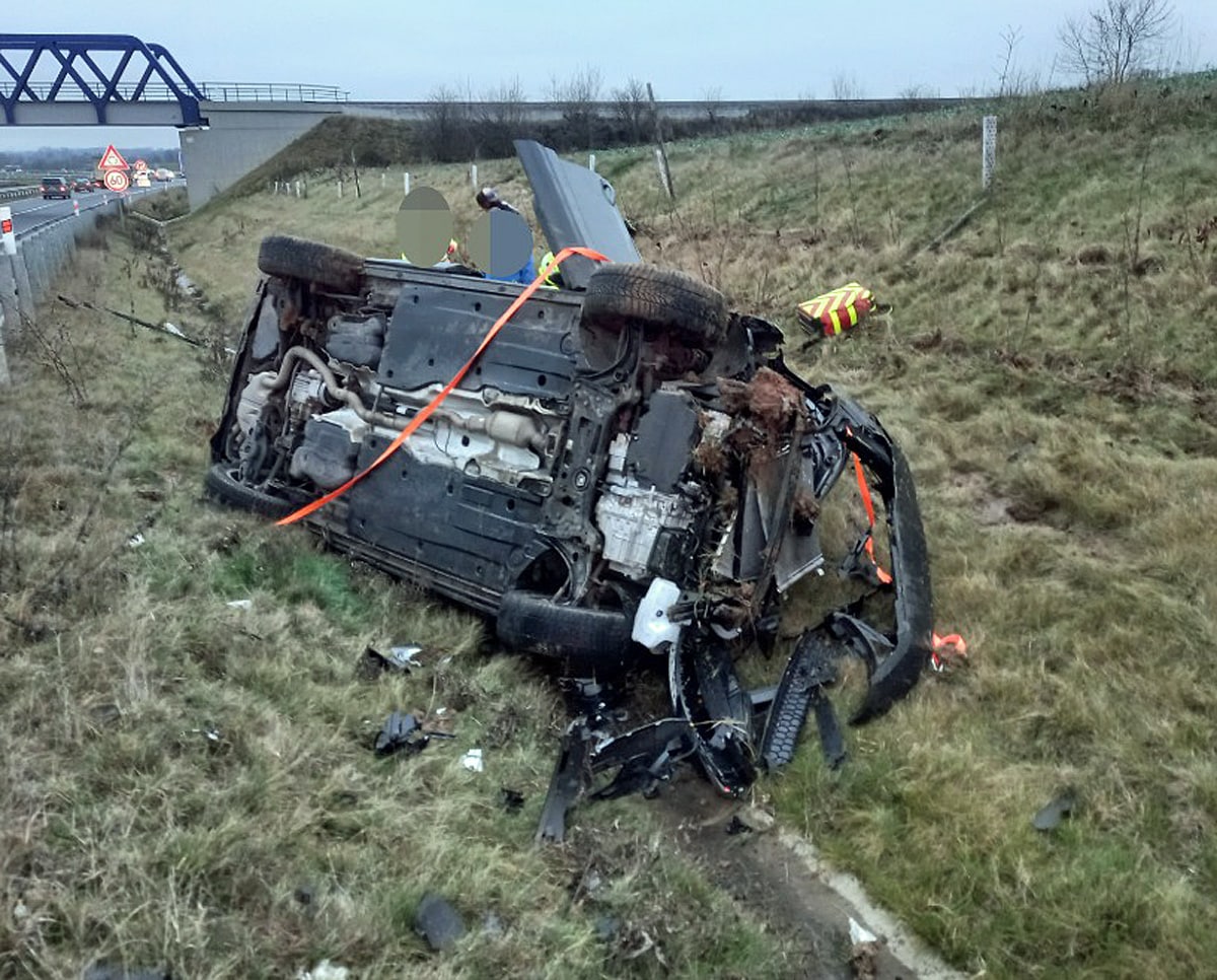 Nehoda na dálnici D11. Foto: HZS