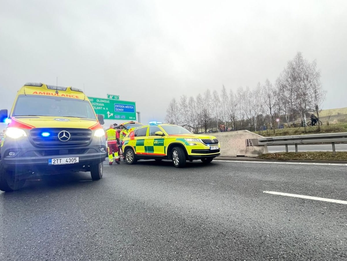 Tragická nehoda na dálnici D48. Foto: ZZS