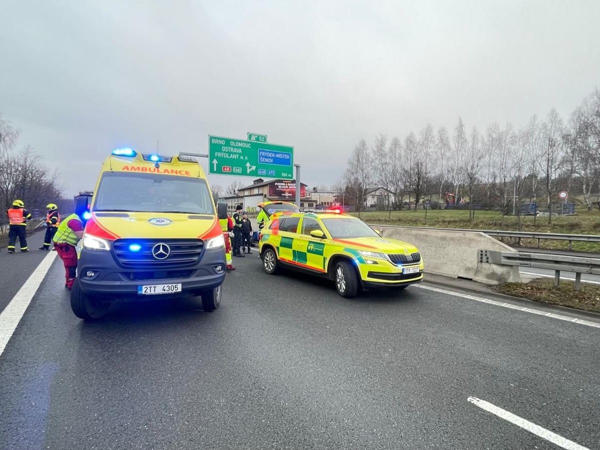 Tragická nehoda na dálnici D48. Foto: ZZS