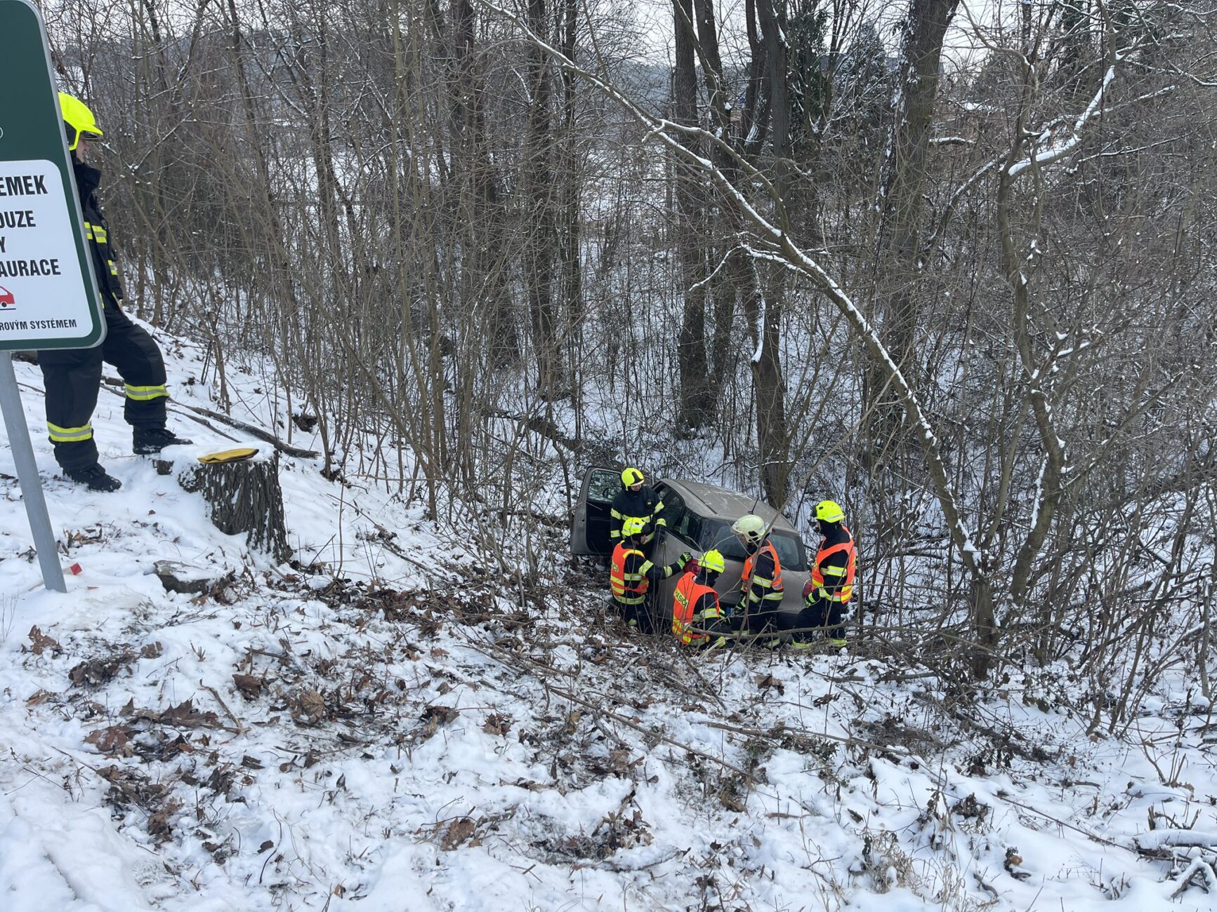 Nehoda u Mostkovic. Foto: HZS